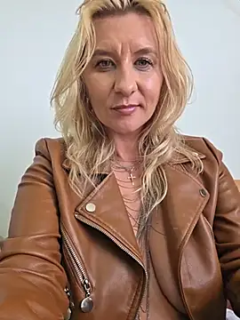 XXX chat uživo modela KaylinJan