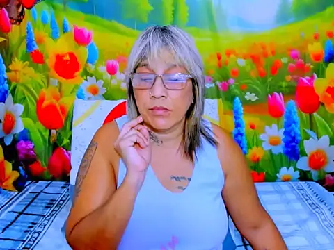 indianroxy XXX чат на живо