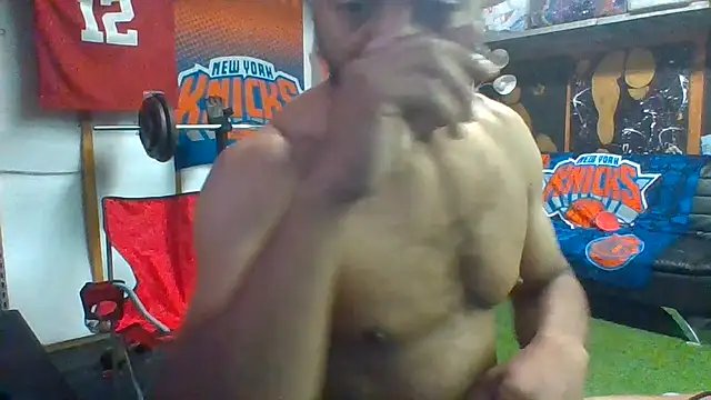 Chat XXX en directo de TheGoldenBoldy321