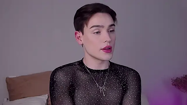 Chat XXX en directo de RobbyCharming
