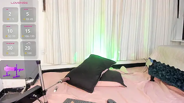 DemonFoxxn Live XXX chat