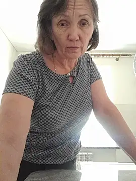 MargoFire5231's Live XXX Chat