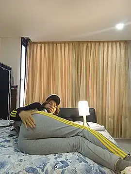 แชท XXX สดของ MiaIsabela_