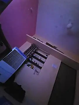 TonicVigor Show in webcam
