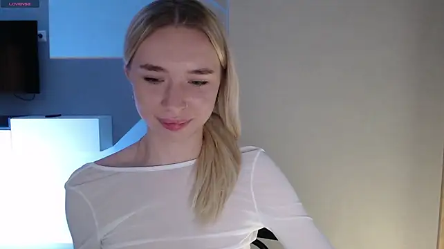 Emily_Hartt Obrolan Langsung XXX