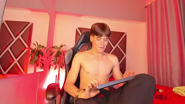 Axel_Royce Chat XXX in diretta