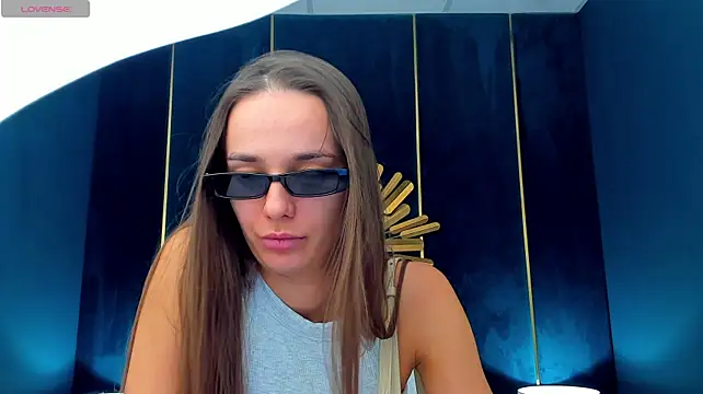 AprilWong Live XXX-Chat