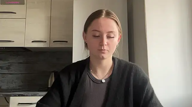 NovellaLabrode's Live XXX Chat