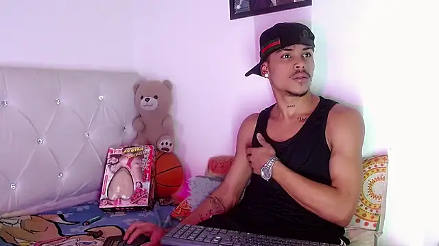 Chat +18 de Angel_foxc13 ao vivo