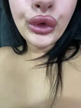 دردشة Milana_UK الجنسية المباشرة