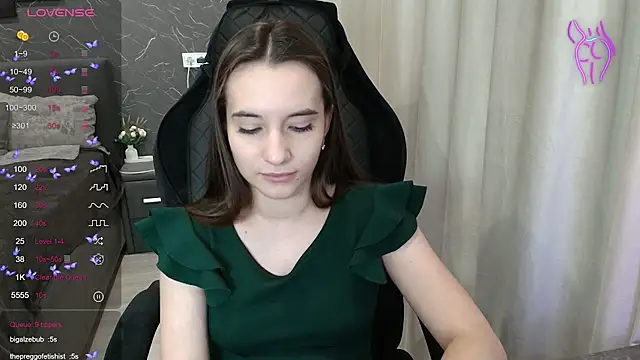 Alice_Weiss' Live XXX Chat
