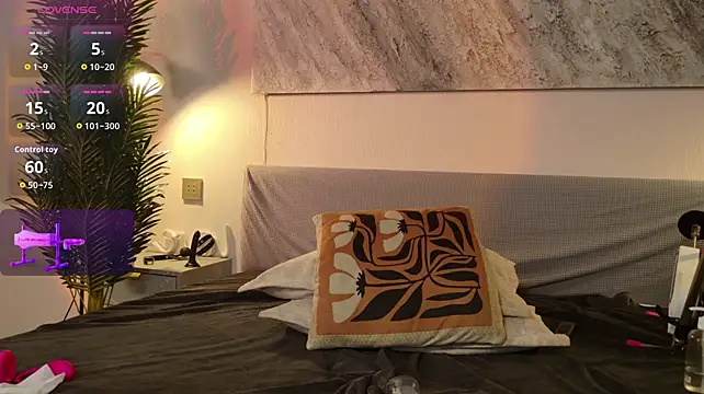 MilkMeSoftly's Live XXX Chat