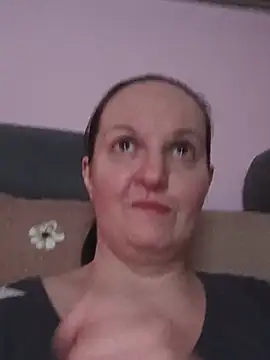Živý XXX chat BustyLadyAlma