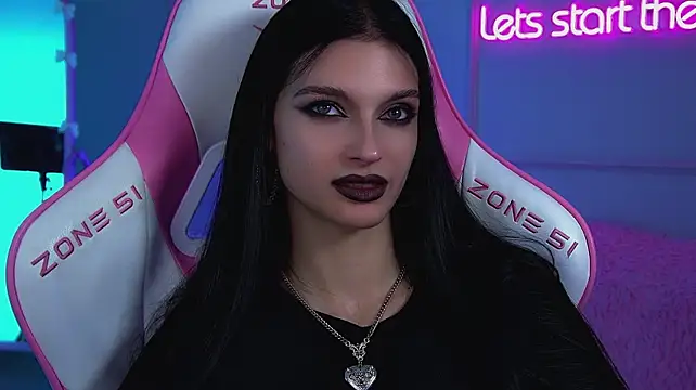 BeverlyMost Chat XXX in diretta