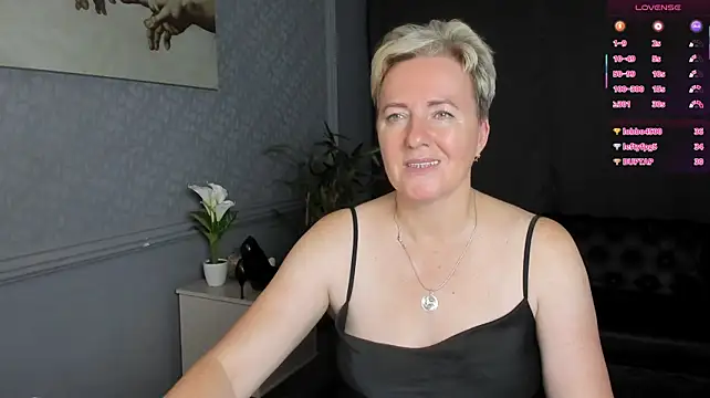 Nika_Smit: онлайн-секс-чат