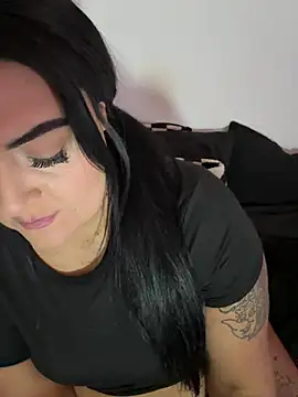 Miss_CurvesXXX's Live XXX Chat