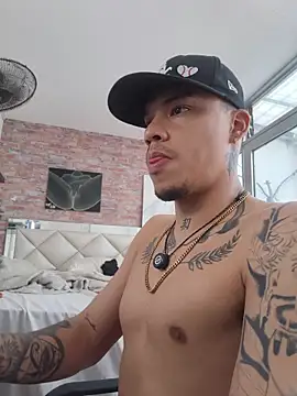AlphaMasterXxxn Live XXX chat