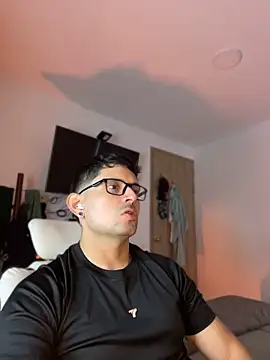 TroyeKnightn Live XXX chat