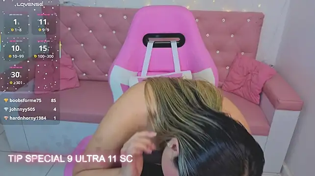 Paris09_v_'s Live XXX Chat