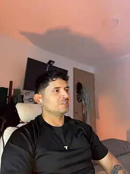 TroyeKnight Live XXX-chat