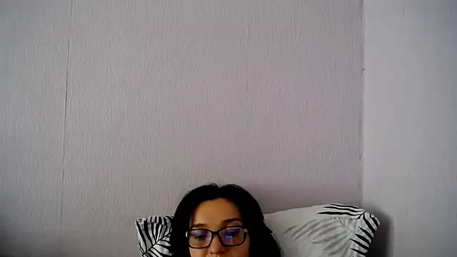 Shiny_gine live XXX chat