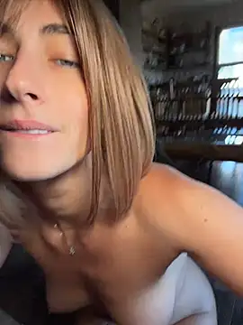 Chatroom XXX en direct de SugarLily24