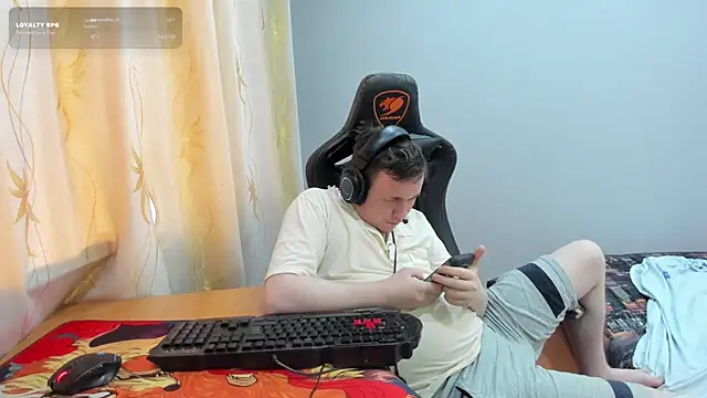 iliaskrislove XXX чат на живо