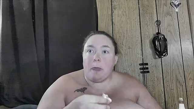 צ'אט XXX בשידור חי של ladylynn13