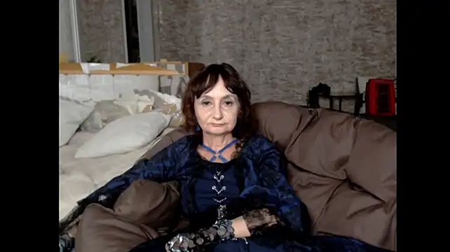AnnieEltgant Chat XXX live