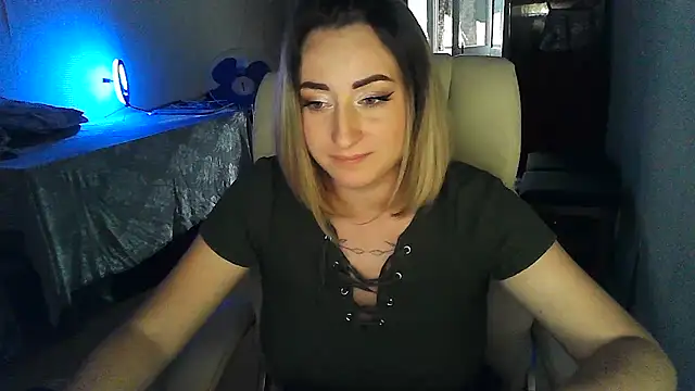 Chat +18 de FoxyAnn12 ao vivo