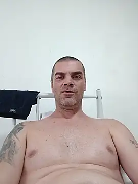 SIRMASTERDOMINATORXXL Adlı Modelin Canlı XXX Sohbeti