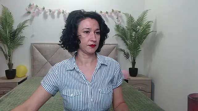 XXX chat uživo modela CameronEnns