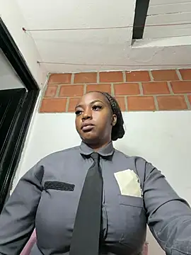 CiaraEbony live XXX chat