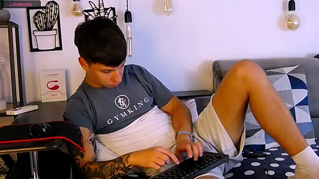 ThomasEdisonn élő XXX-chatje