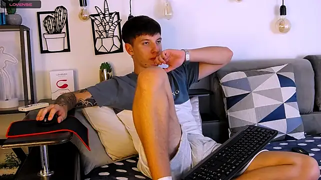 ThomasEdisonn's Live XXX Chat