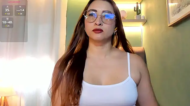 צ'אט XXX בשידור חי של _LaraMom_