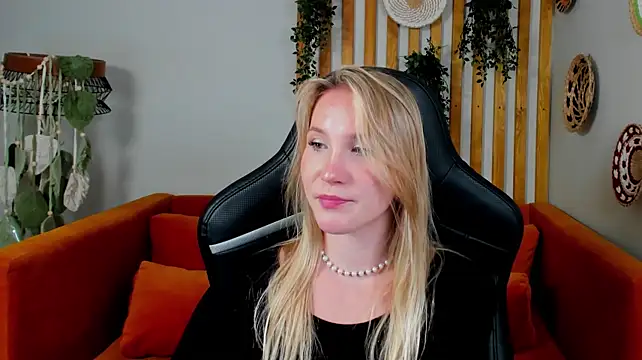 ElaraVoltage Live XXX-Chat