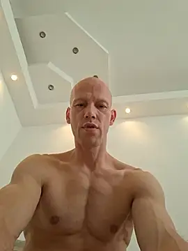genaroo38n Live XXX chat