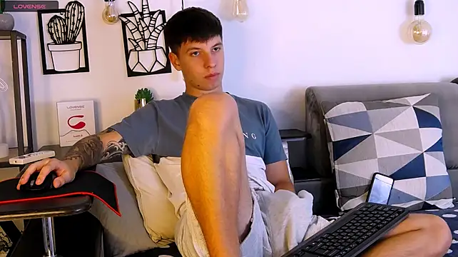 Онлайн чат XXX ThomasEdisonn