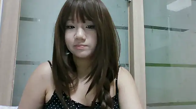 HirokoBotellio লাইভ XXX চ্যাট