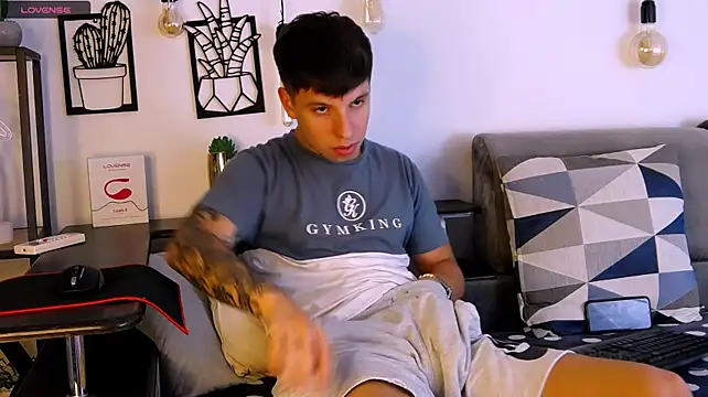 ThomasEdisonn Chat XXX in diretta