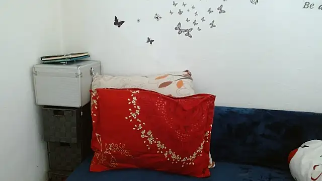 Chat +18 de LadyHellene ao vivo