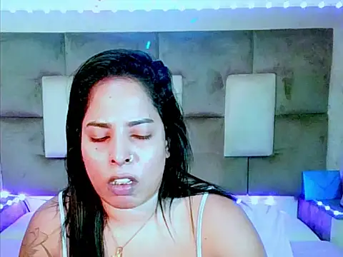 indiantopaz694u Chat XXX in diretta