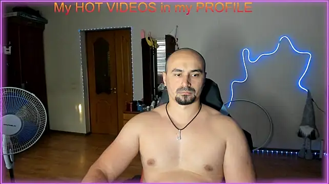 XXX chat uživo modela -SexyDaddy-