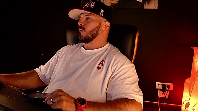 XXX chat uživo modela AngeloEric