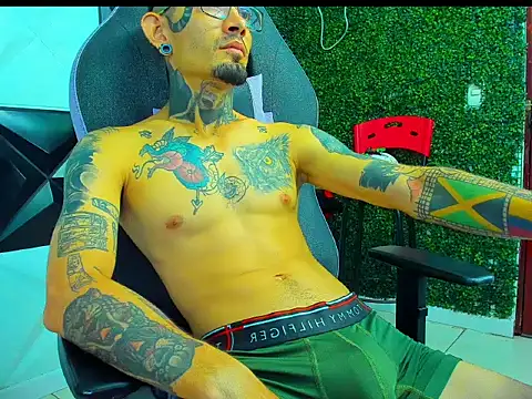 Boy_tatto77's Live XXX Chat