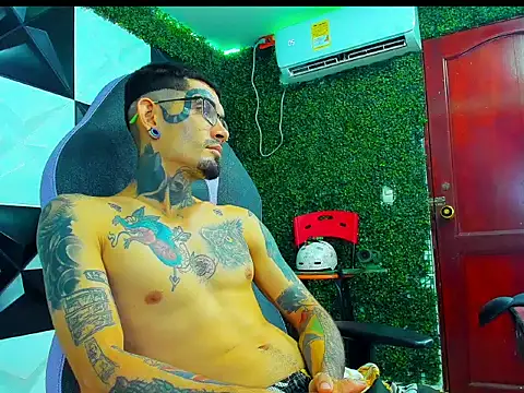 Boy_tatto77 Live XXX-Chat