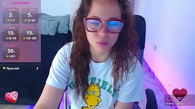 Chat XXX en directo de SharonR1