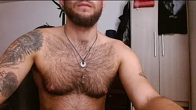 DominanThewolff: онлайн-секс-чат