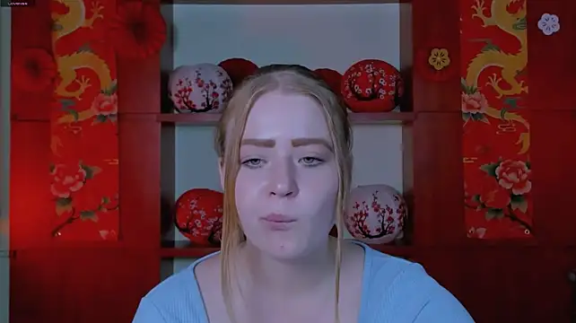 Živý XXX chat selena_hush_